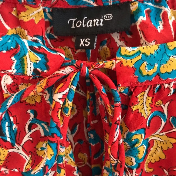 Tolani Silk Floral Top - Picture 2 of 5